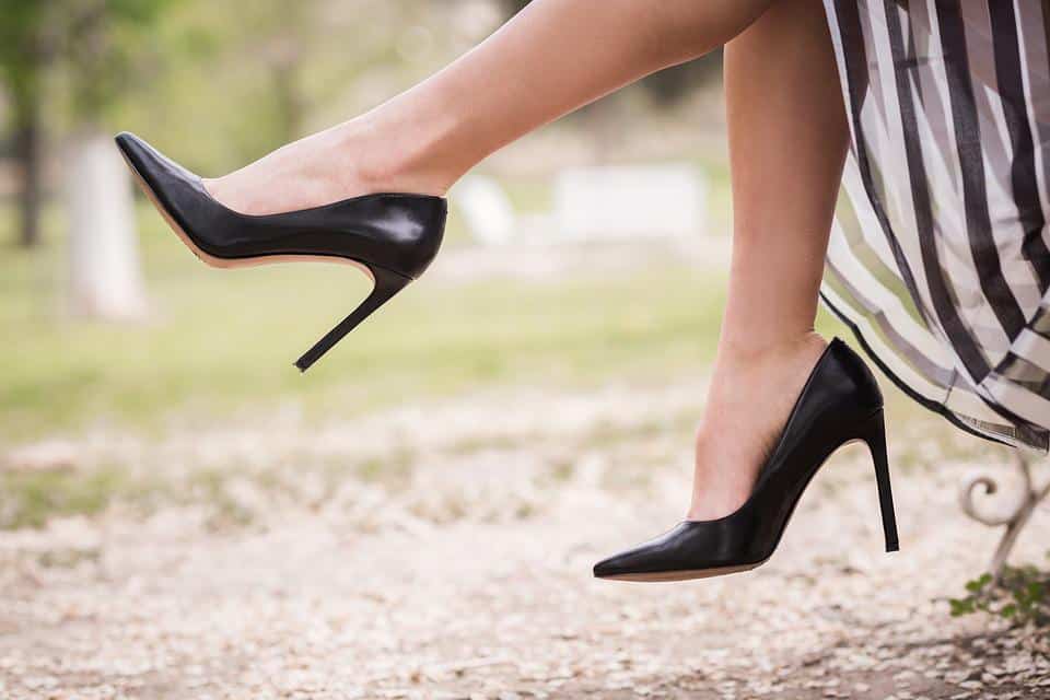 Comment élargir des chaussures trop serrées cordonnier ?